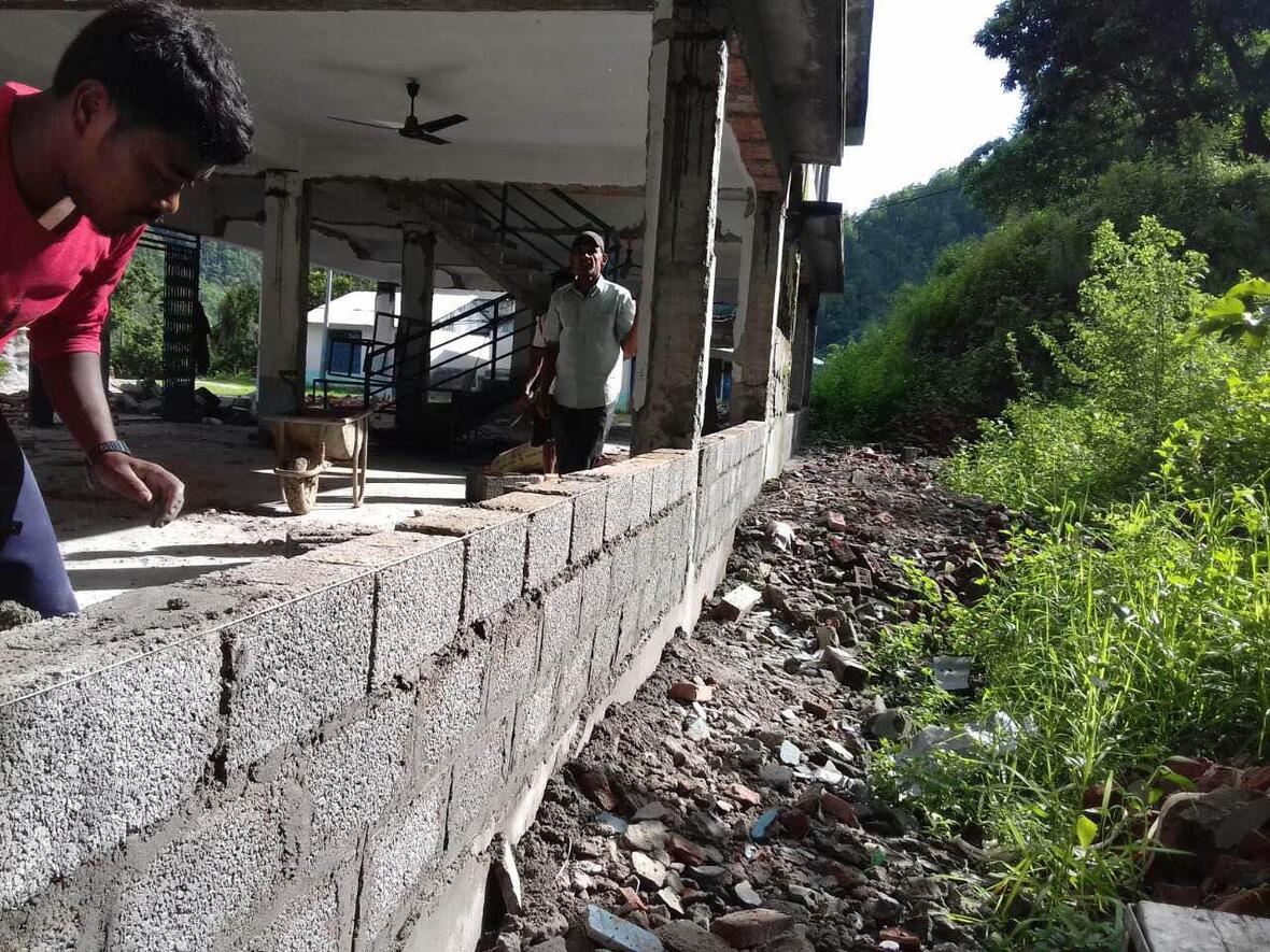 beginn-des-wiederaufbaus-der-shree-sukute-lower-secondary-school-in-sindhupalchok-juli-2016-8